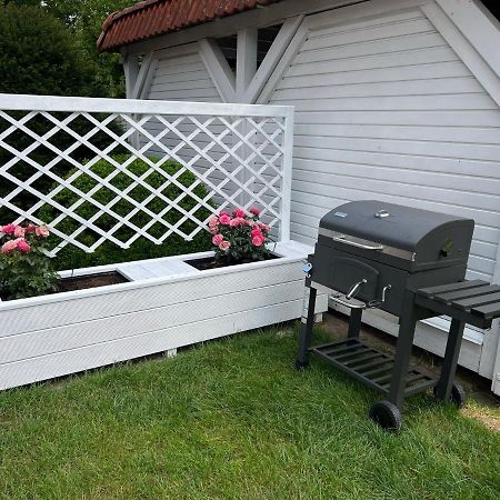 Familienfreundliche Ferienwohnung Mit Wintergarten Badow Exteriér fotografie