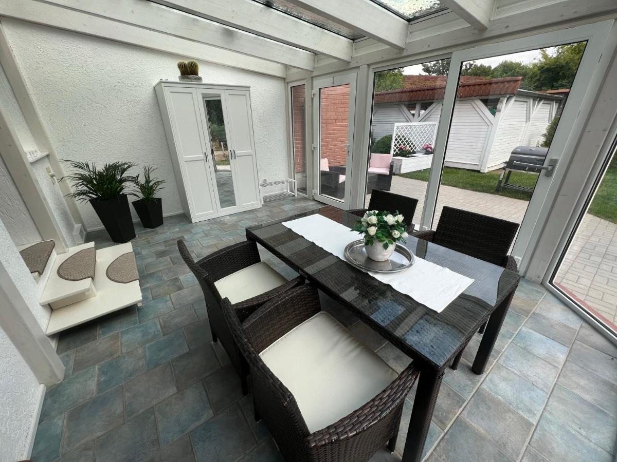 Familienfreundliche Ferienwohnung Mit Wintergarten Badow Exteriér fotografie